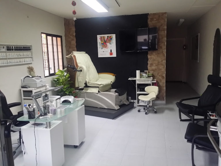 Ethnic Gallery Locutorio y Internet (Envios Y recivo de Dinero y DHL)Westren Union, Money Gram RIA