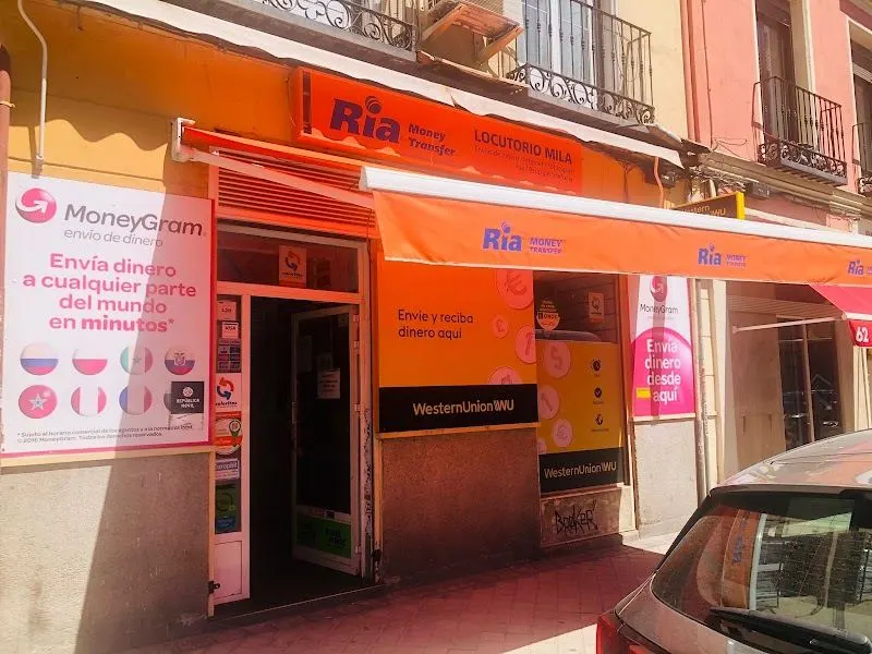 LOCUTORIO MILA- WESTERN UNION-MONEY GRAN-RIA MONEY- CELERITAS - INPOST- VINTED GO- Stasher Luggage Storage